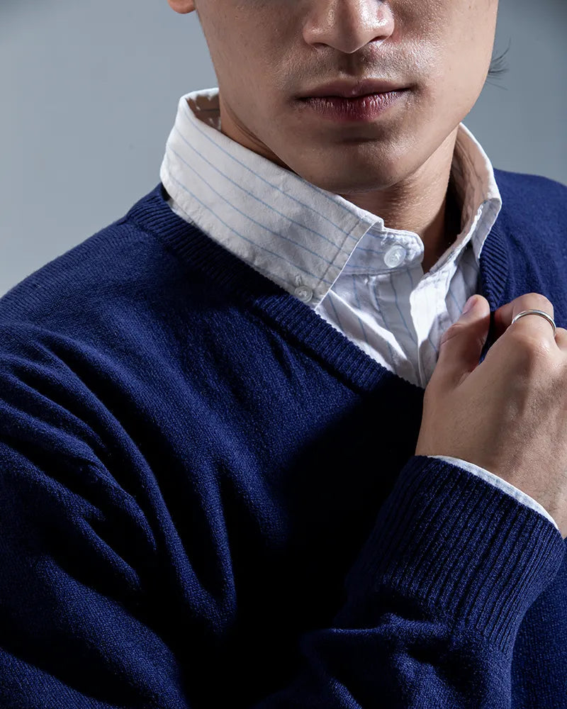 Oxford V-neck Sweater (Navy)